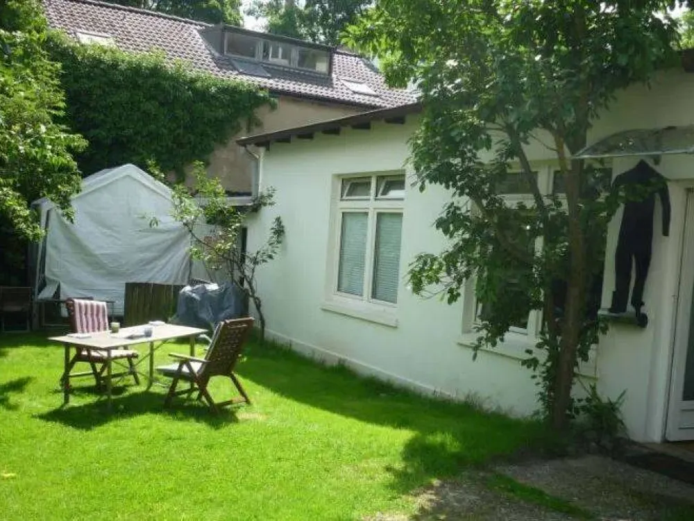 Zeitlich begrenzte Vermietung bis 31.12.2027 einer gemütlichen 2-Zi.-Wohnung in Hamburg-Blankenese