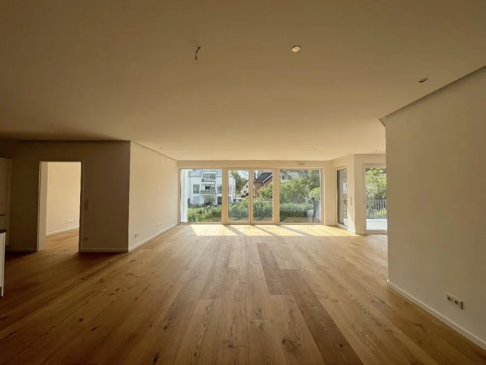 Traumhafte Wohnung am Rochusweg - 3,5 Zimmer, 2 Bäder, Balkon, Einbauküche, Tiefgarage !