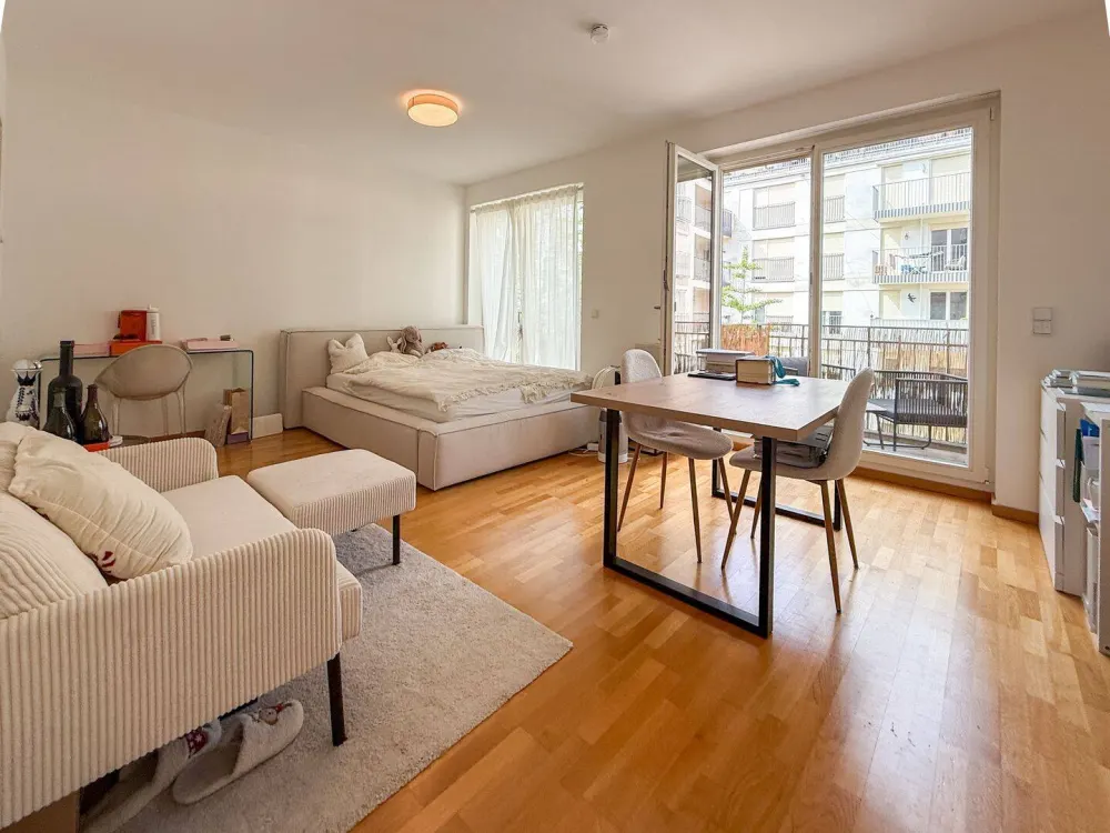 Exklusive 1-Zimmer-Wohnung mit Balkon in den begehrten Nymphenburger Höfen!