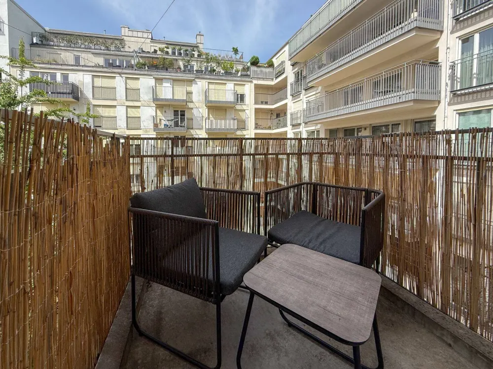 Exklusive 1-Zimmer-Wohnung mit Balkon in den begehrten Nymphenburger Höfen!