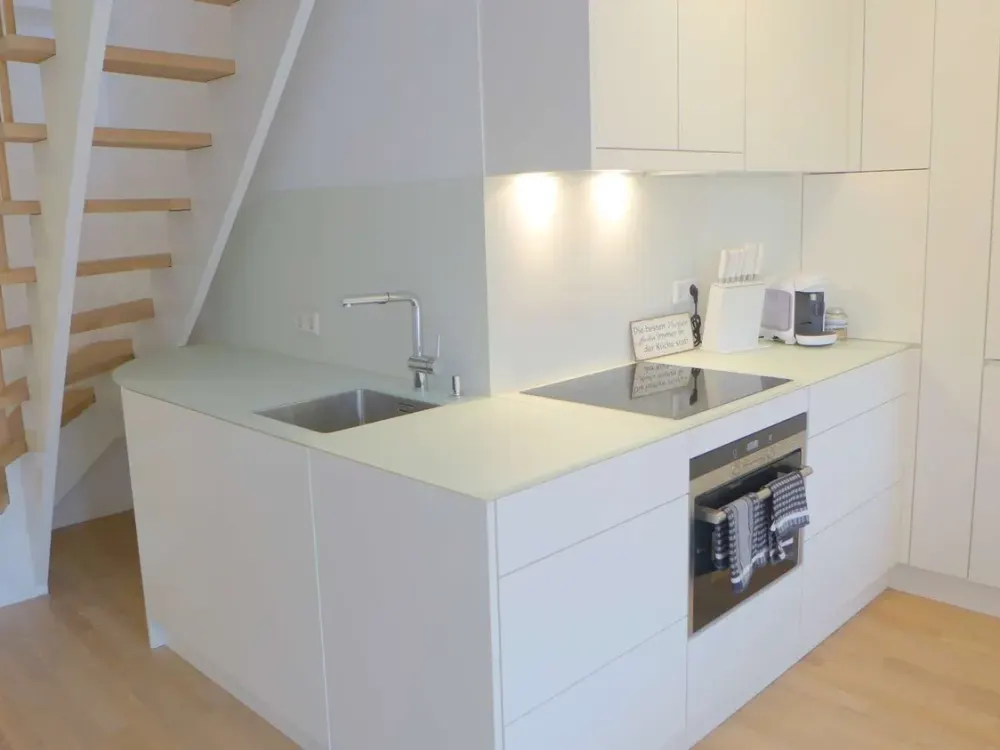 Temporary Living for 12 Months: Fully Furnished 2-Room Maisonette Apartment with Balcony - from 01.10.