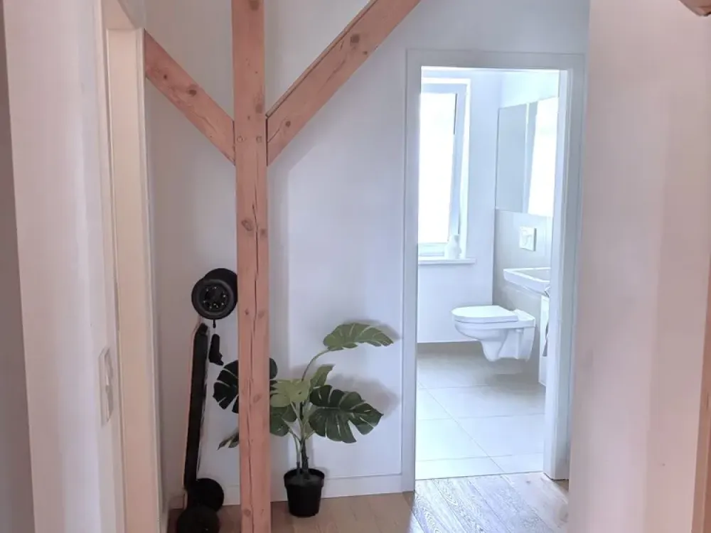 STILVOLLE MODERNISIERTE MIETWOHNUNG IN BERGEDORF