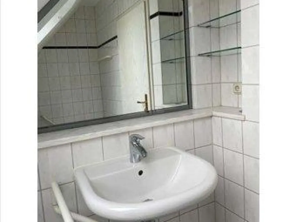 2Zimmer DG Wohnung zu vermieten