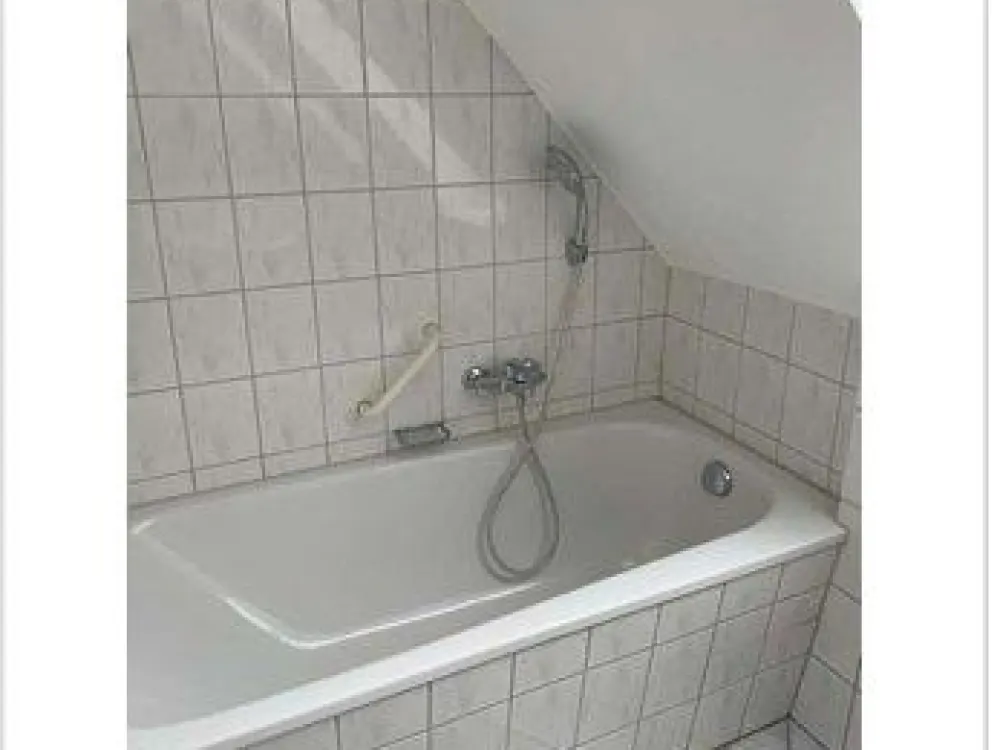 2Zimmer DG Wohnung zu vermieten