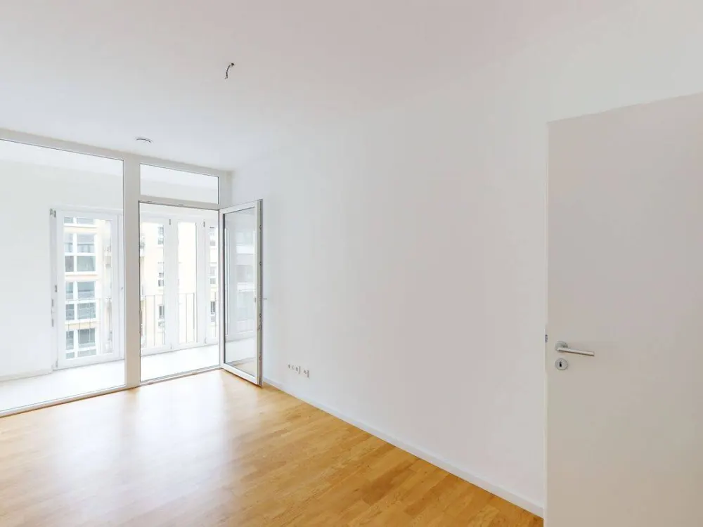 Modern Wohnen in Sachsenhausen! 4-Zimmer-Wohnung mit EBK und Balkon