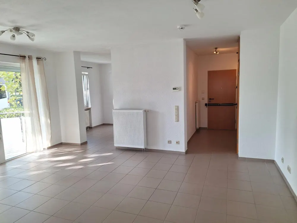 Moderne 2 ZKB mit Balkon & Garage (Nähe Caritasklinik)