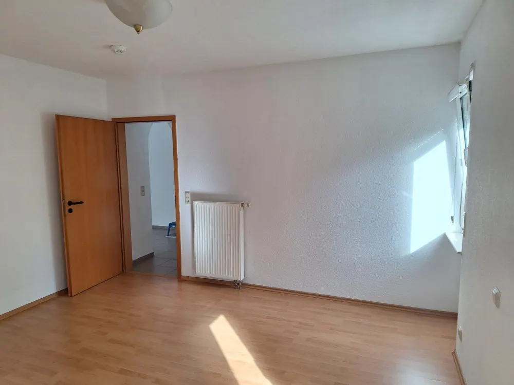 Moderne 2 ZKB mit Balkon & Garage (Nähe Caritasklinik)