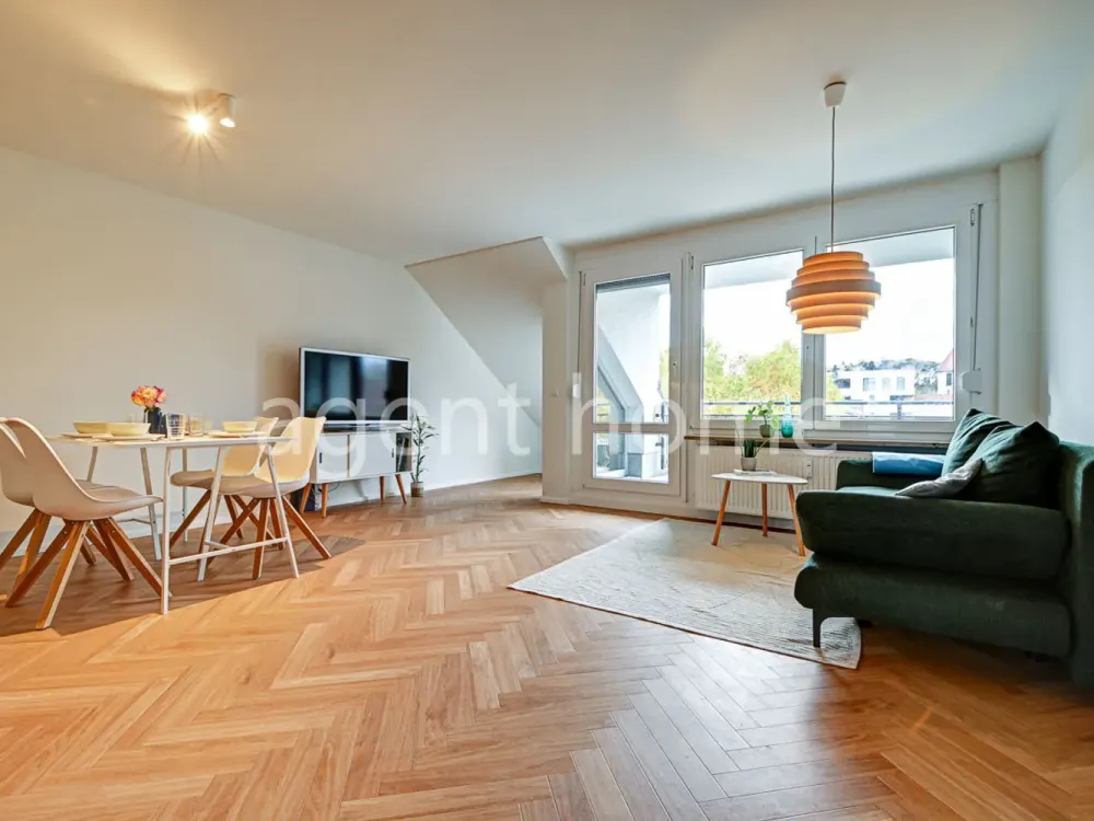 FURNISHED - TOP FLOOR - Beautiful Apartment with Balcony