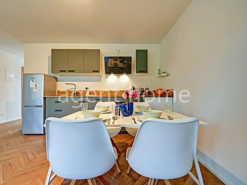 FURNISHED - TOP FLOOR - Beautiful Apartment with Balcony