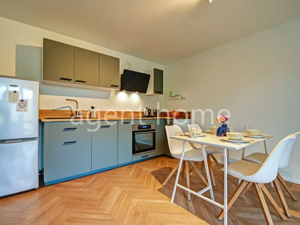 FURNISHED - TOP FLOOR - Beautiful Apartment with Balcony