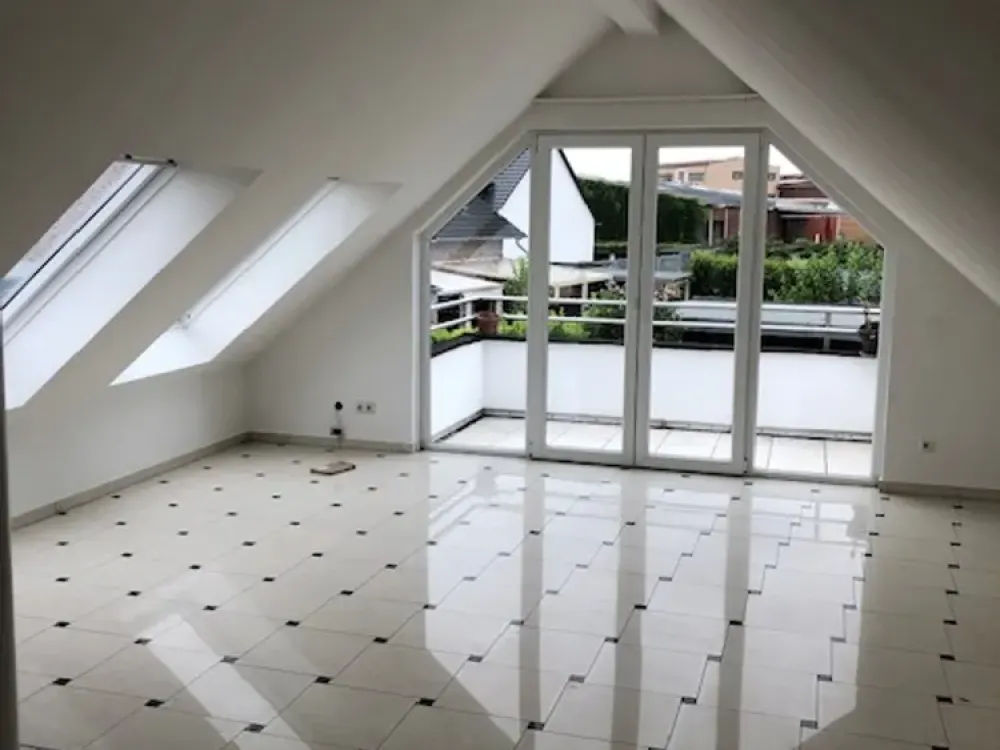Exklusive 3-Zimmer-Dachgeschosswohnung in Mülheim, Köln