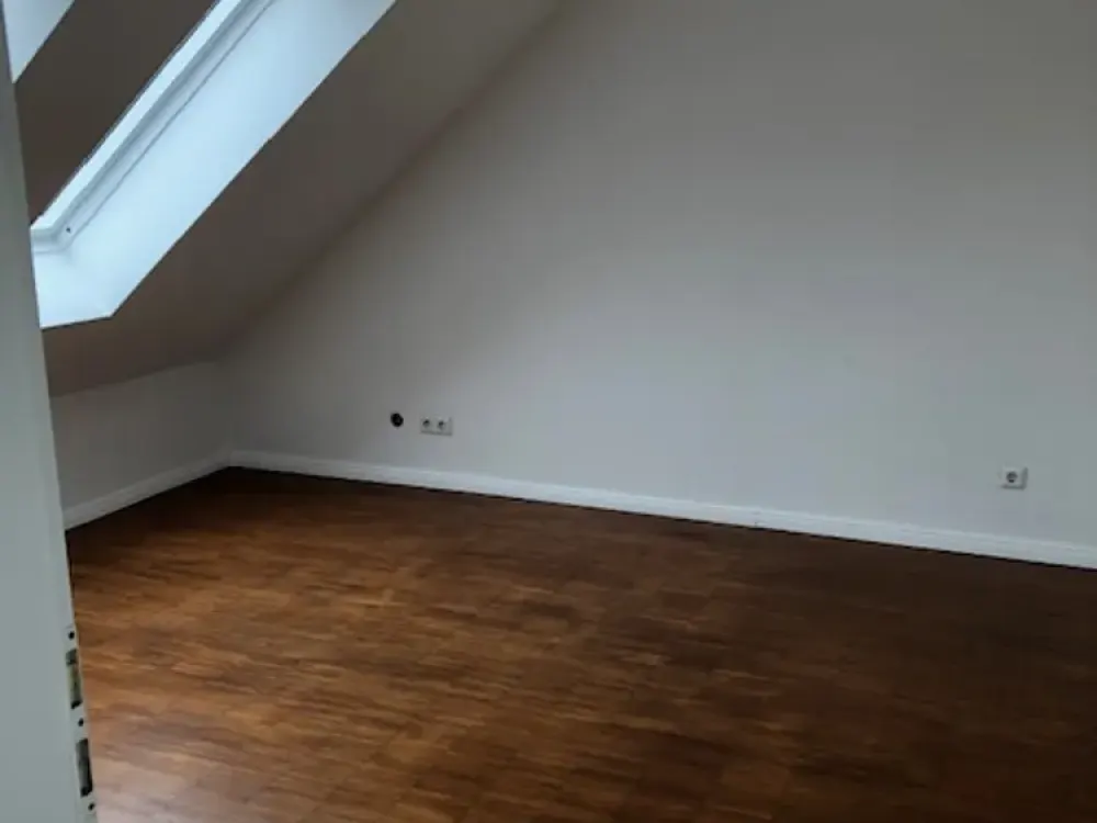 Exklusive 3-Zimmer-Dachgeschosswohnung in Mülheim, Köln
