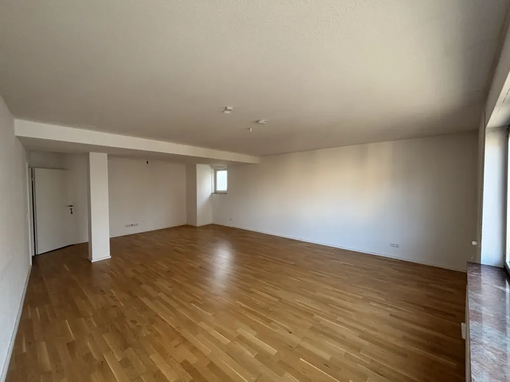 Helle 2-Zimmer-Wohnung mit sonnigem Balkon