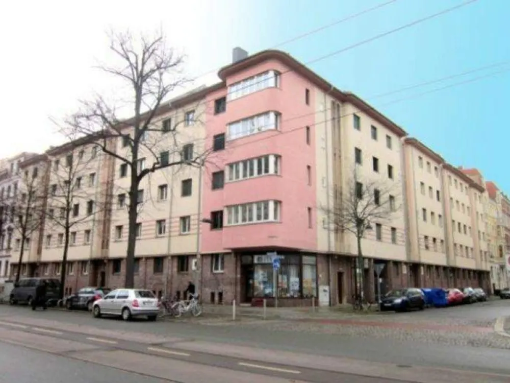 Stilvolles Wohnen: Charmante, voll möblierte 3-Raum-Altbauwohnung im WSV