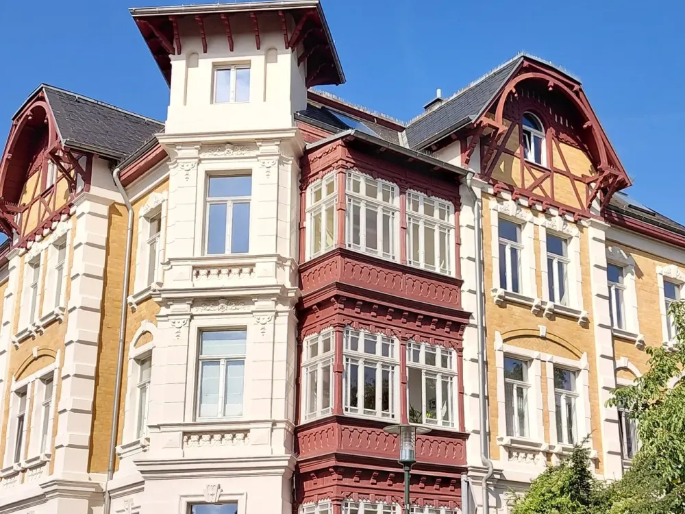 Sonnige, ruhige 2-Zimmer Traumwohnung mit Parkett in freistehender Villa mit Blick über Markkleeberg