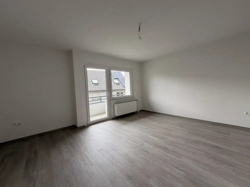 Nette Mieter gesucht: attraktive 3-Raum-Wohnung mit Sonnenbalkon