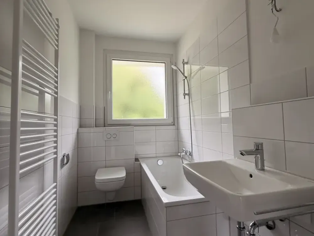 Nette Mieter gesucht: attraktive 3-Raum-Wohnung mit Sonnenbalkon