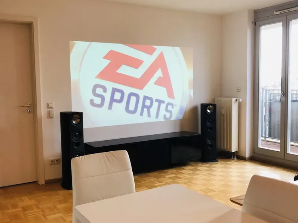 möblierte 2-Zimmerwohnung mit Küche, Westbalkon und Badewanne in guter Lage