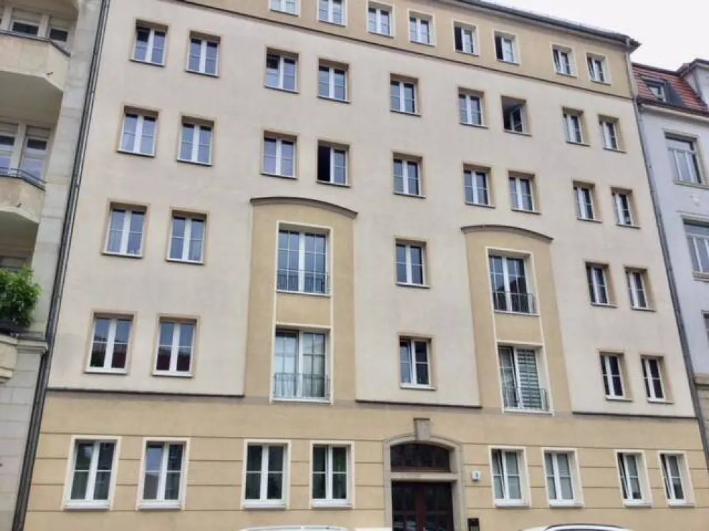 Striesen: Große 2-Zimmerwohnung mit separaten Räumen