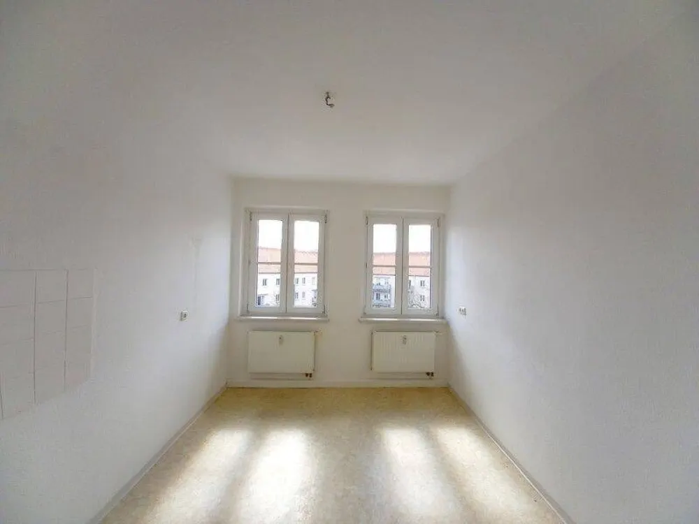 Striesen: Große 2-Zimmerwohnung mit separaten Räumen