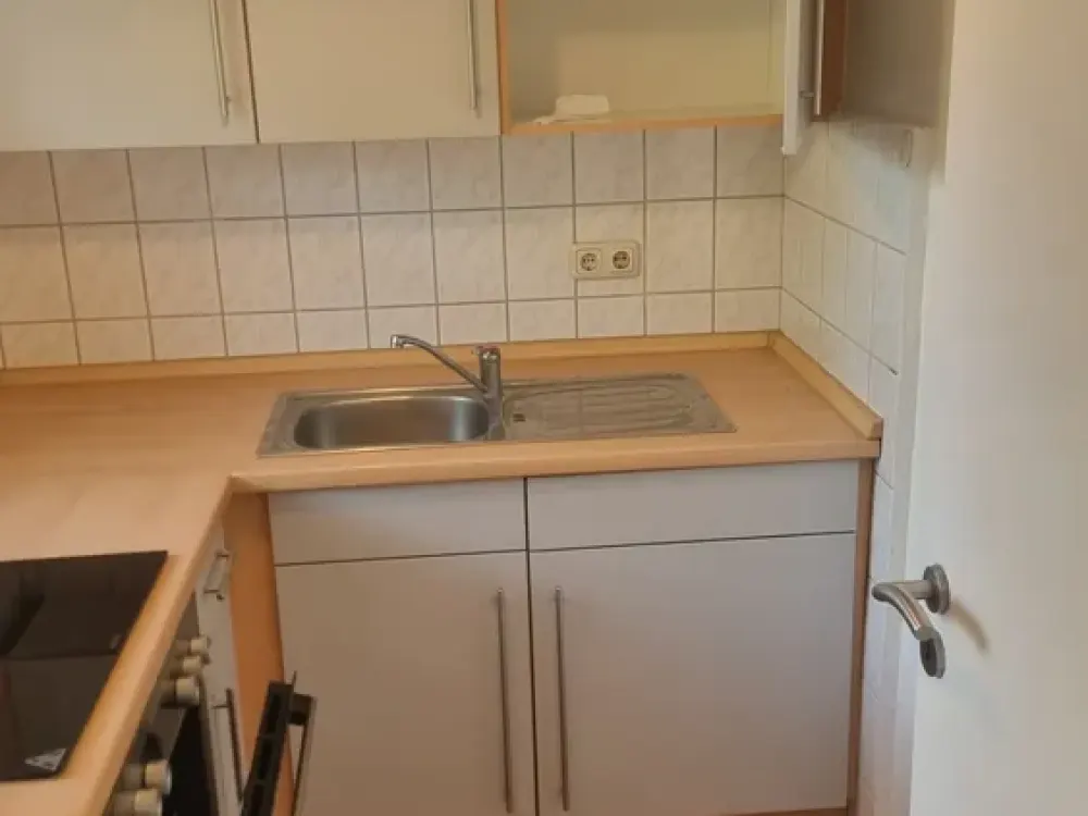 Schöne 1 Zimmerwohnung in ruhiger Wohnlage-sonniger Balkon
