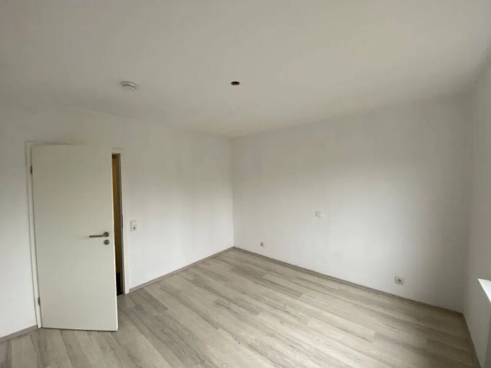Lichtdurchflutete 3-Zimmerwohnung mit Loggia in Köln-Porz