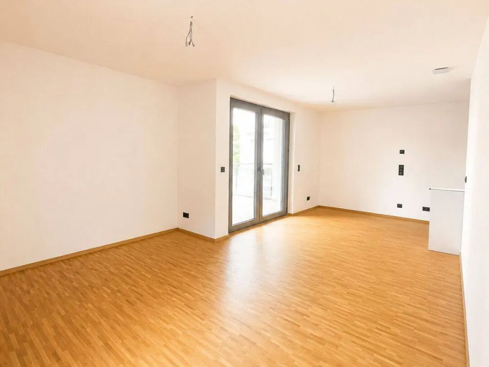 2-Zimmer-Wohnung mit Loggia im Herzen der Äußeren Neustadt
