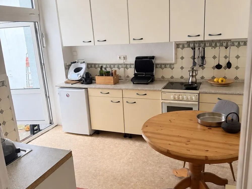2-Room Apartment with Garden in Eimsbüttel Opposite Apartment in Altona