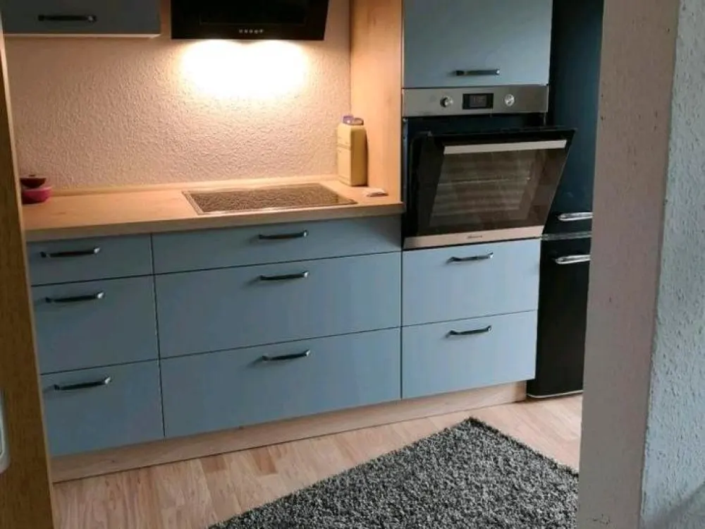 Große 3-Raumwohnung mit Einbauküche