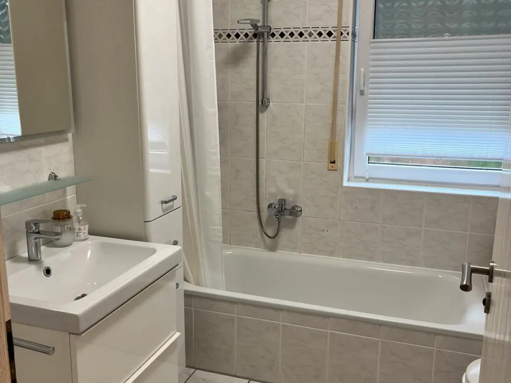 2-room apartment ground floor with small garden