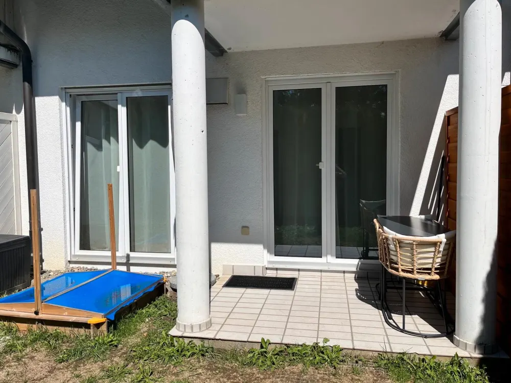 2-room apartment ground floor with small garden