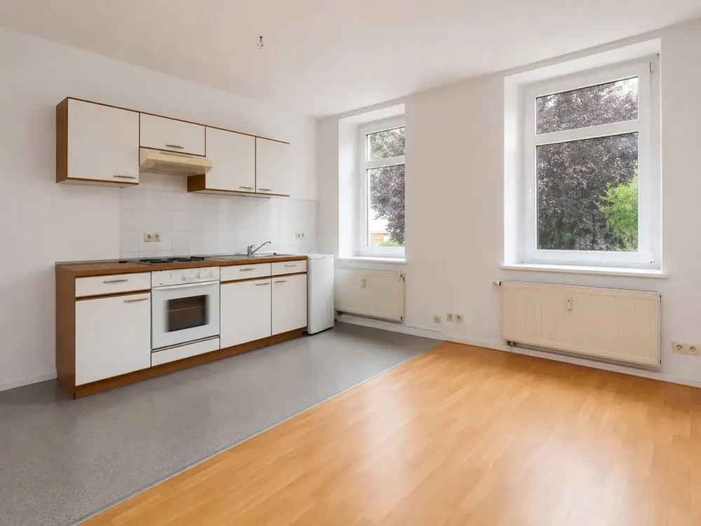 2-Room Ground Floor Apartment on Linkelstraße for Rent