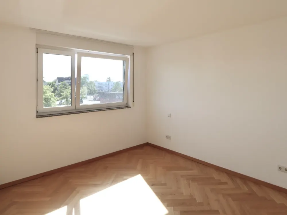 * COLONEO: Großzügige 3-Zimmer-Wohnung mit Balkon + Aufzug + KFZ TG Stellplatz *