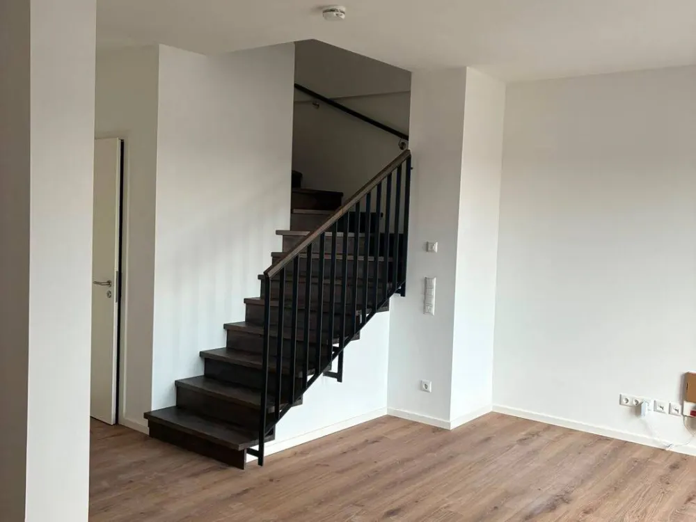 *TOP* 3-Zimmer-Neubau Maisonettewohnung mit Dachterrasse und Stellplatz_WE 102