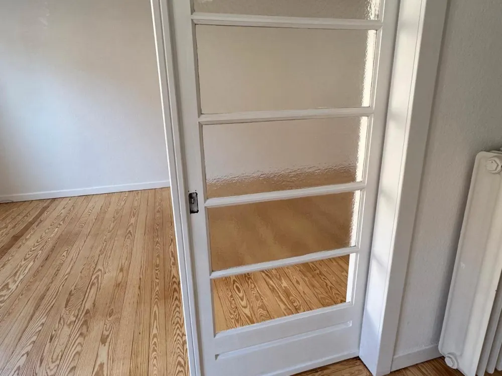 Kernsanierte 3-Zimmer-Wohnung mit Balkon und idyllischem Gartenbl