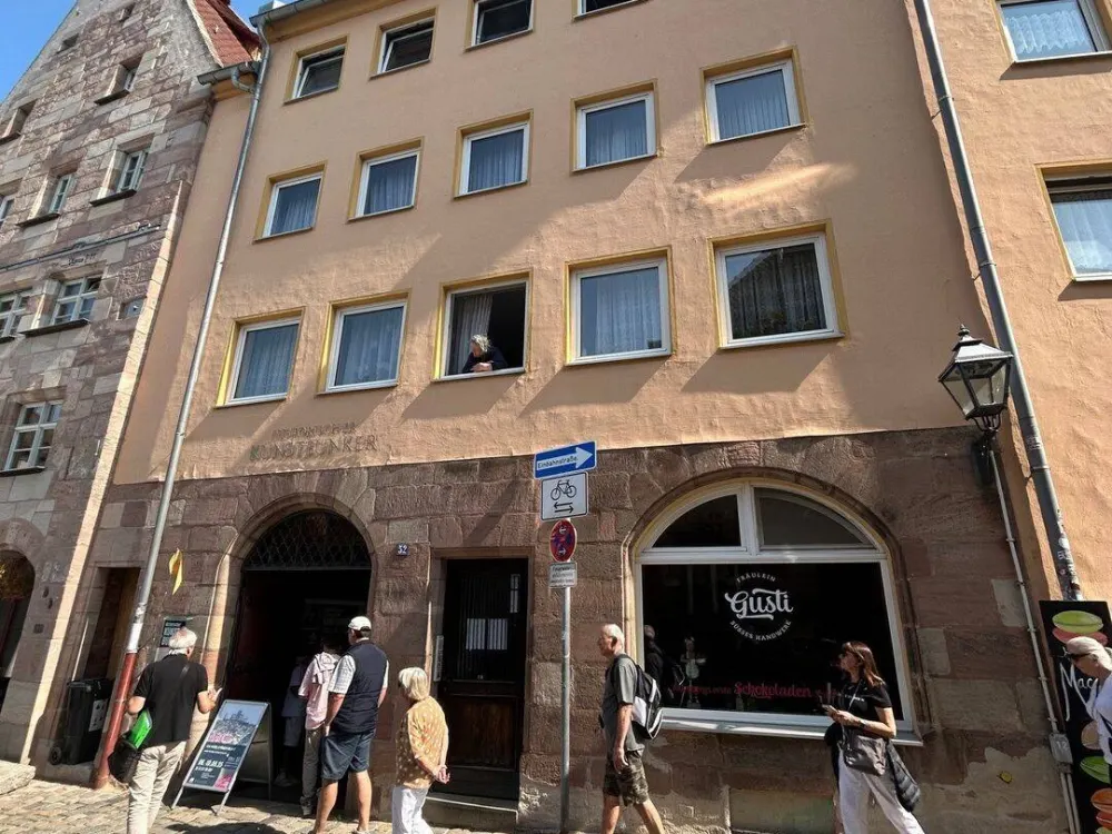 Möblierte 2-Zimmer-Wohnung nahe Burg!