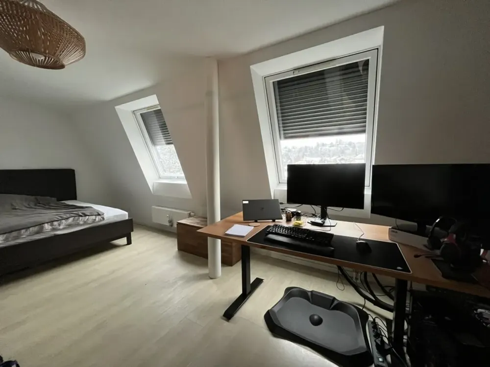 Stadtnahe Dachgeschosswohnung mit Panoramablick