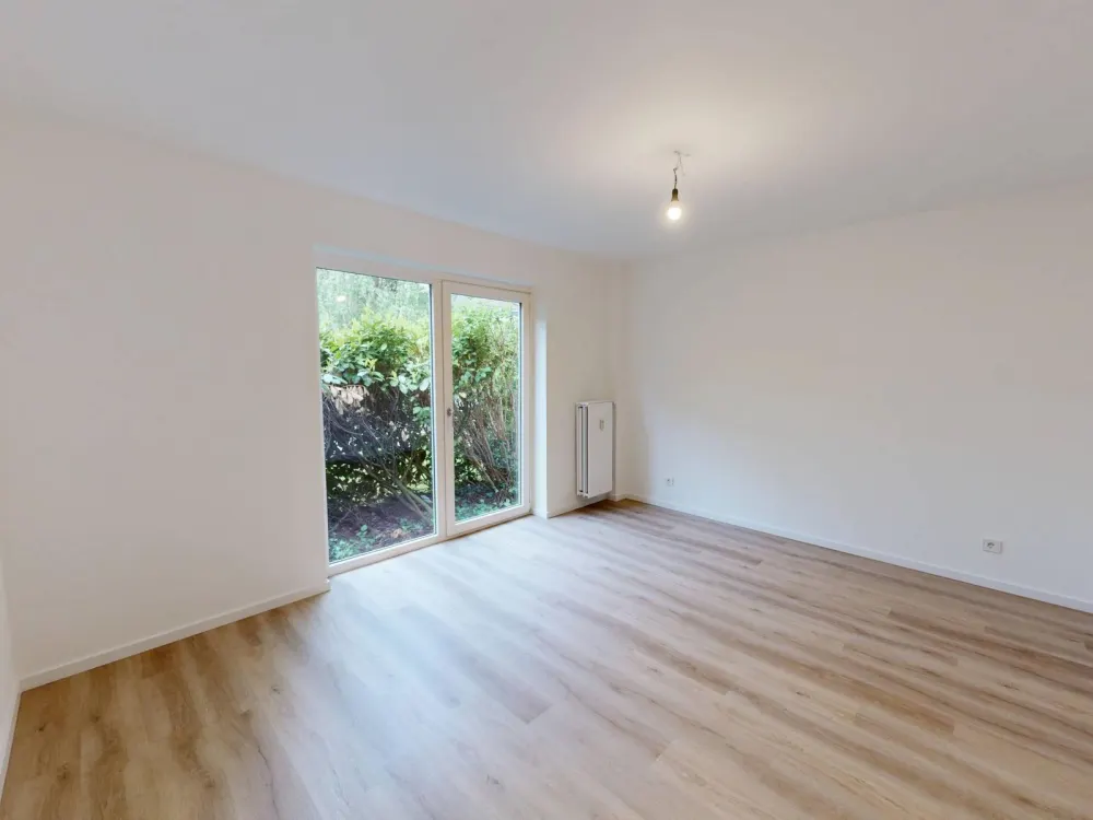 Einziehen und Wohlfühlen: Sanierte 4-Zimmer-Wohnung mit TERRASSE in ruhiger Lage