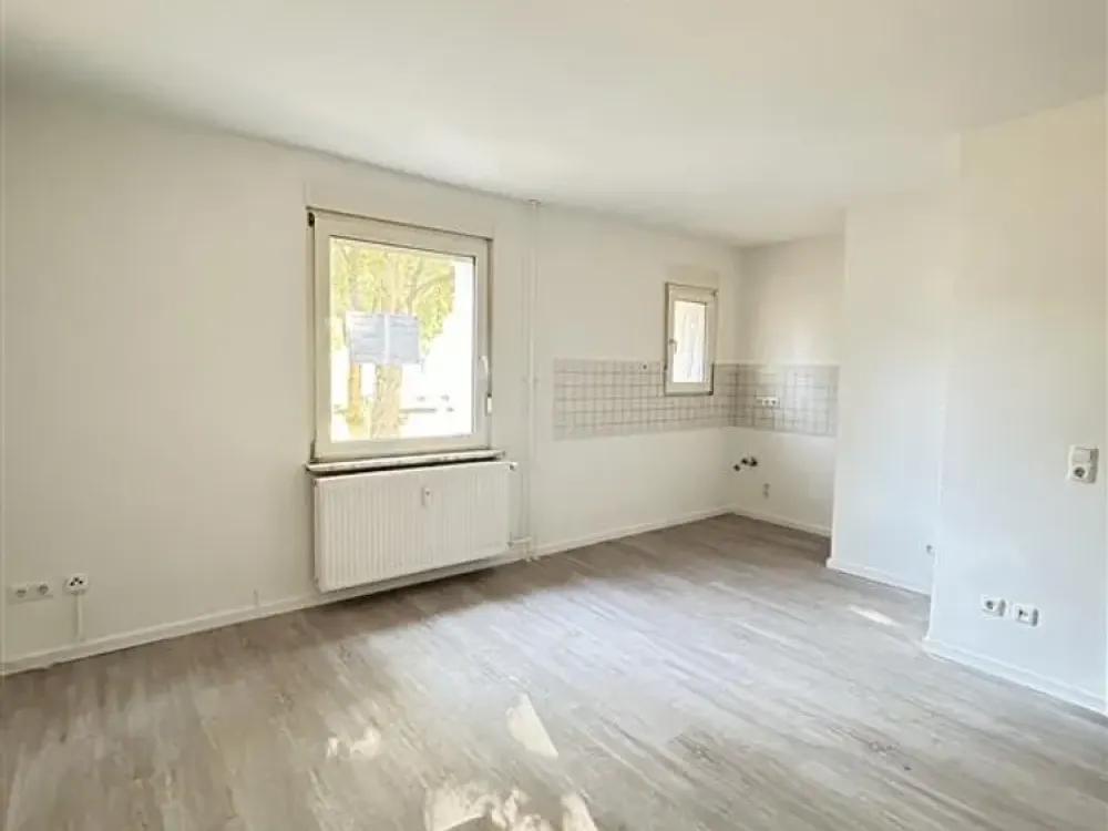 Einziehen & 300EUR Gutschein erhalten!