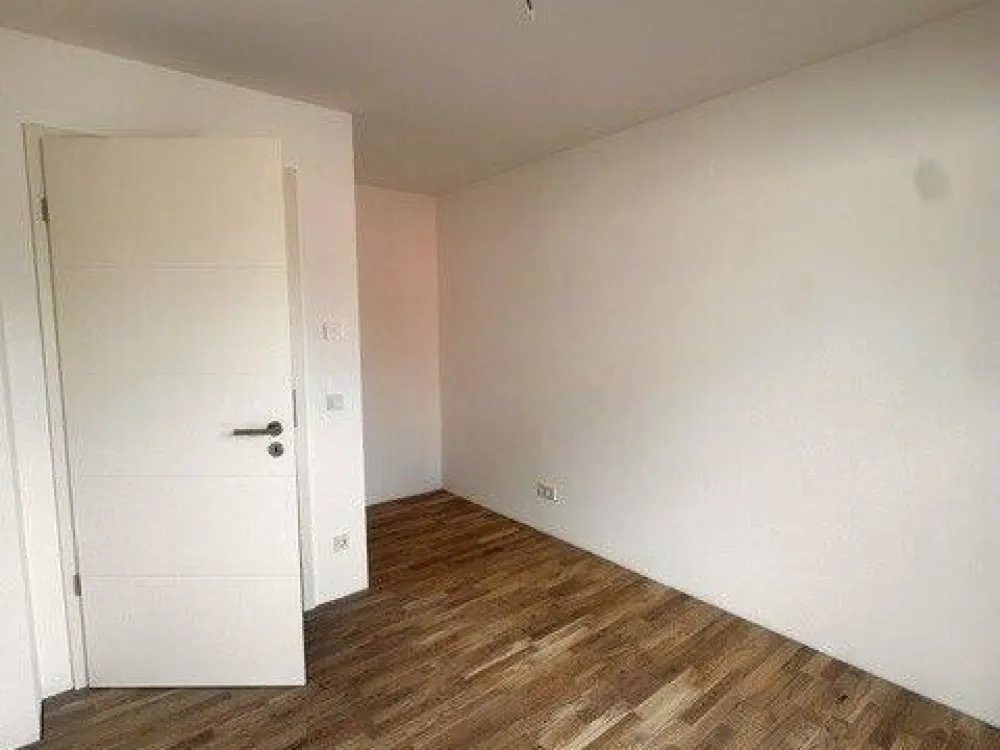 Ihre neue Familienwohnung im Erstbezug mit Terrasse.