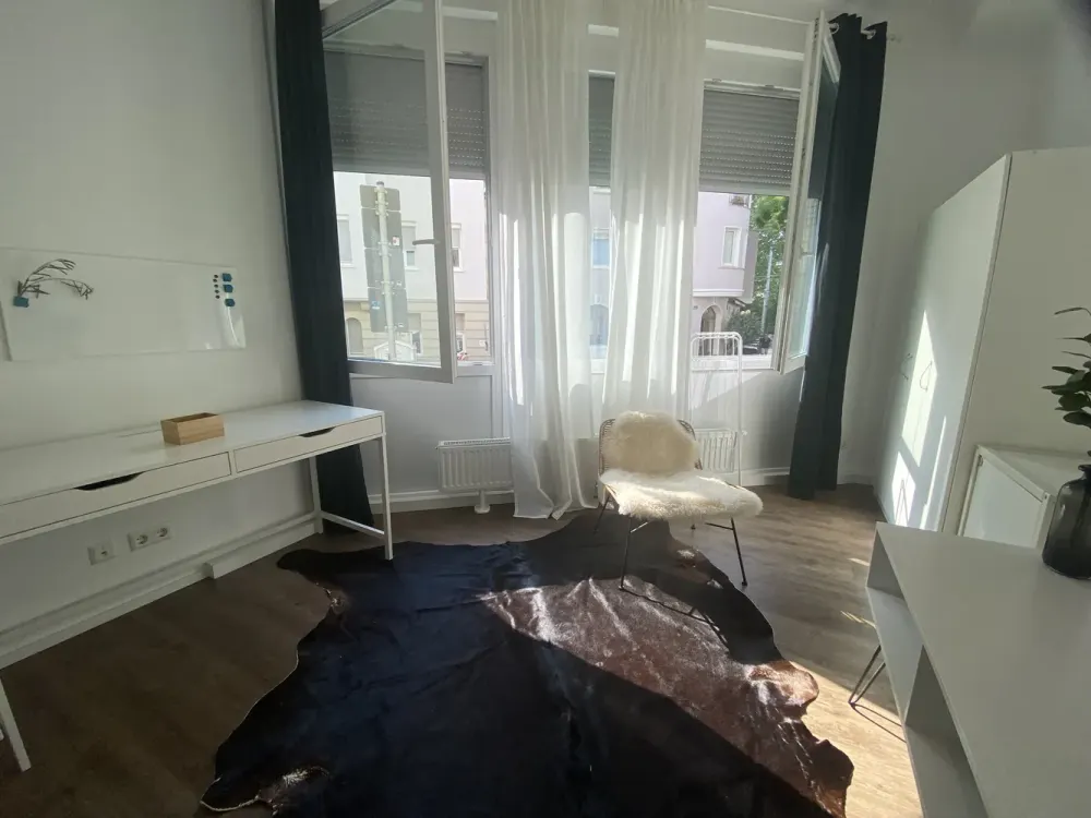 Attraktives WG-Zimmer in Stuttgart-Ost, 18,6 m² | Einbauküche | eigenes Bad