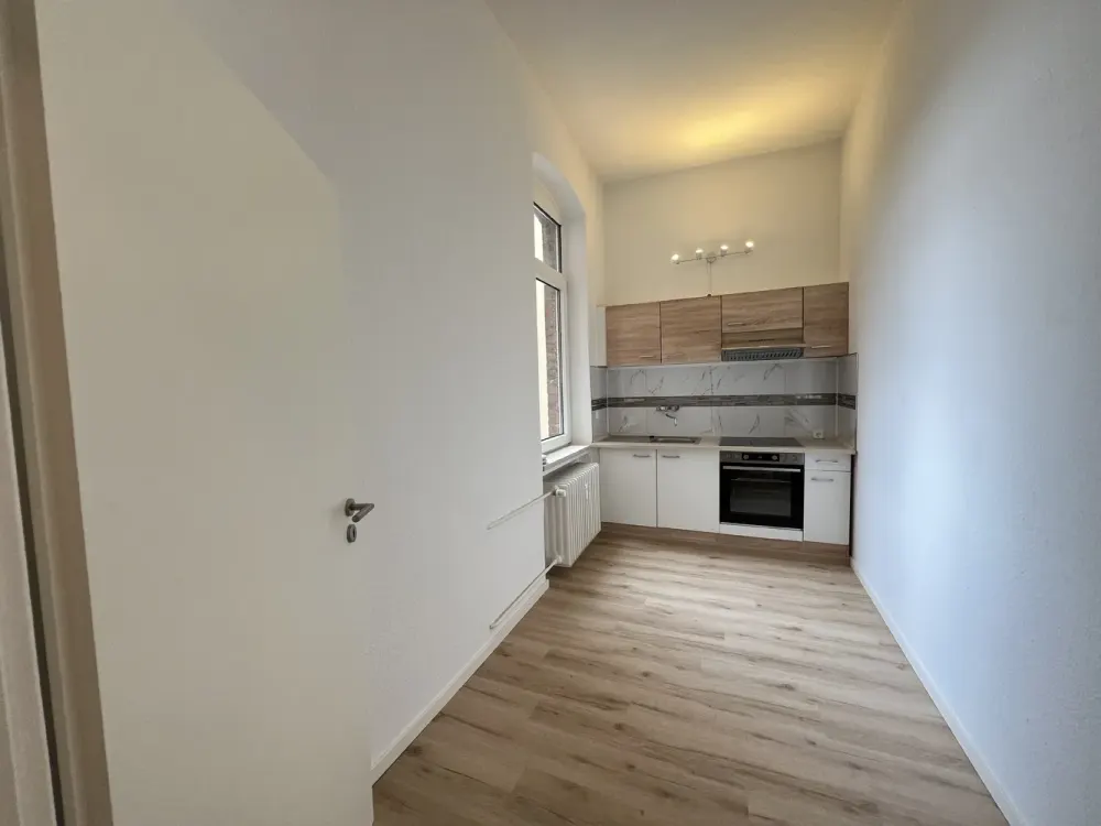 KUNZE: 2-Room Apartment in Linden with Built-in Kitchen!
