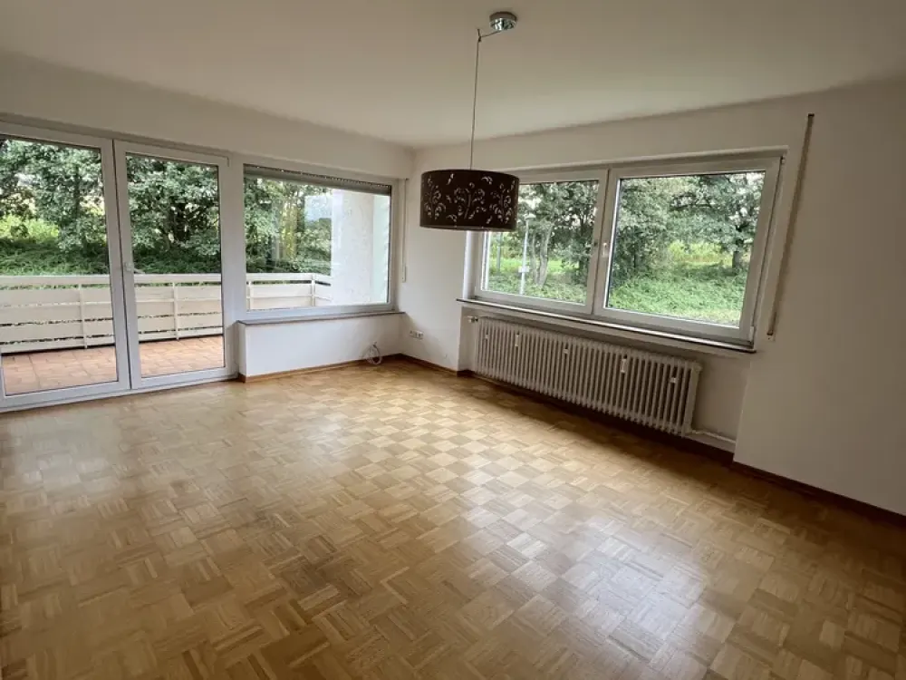 Sehr helle und schöne 3,5- Zi.-Whg. in ruhiger Lage im Grünen
