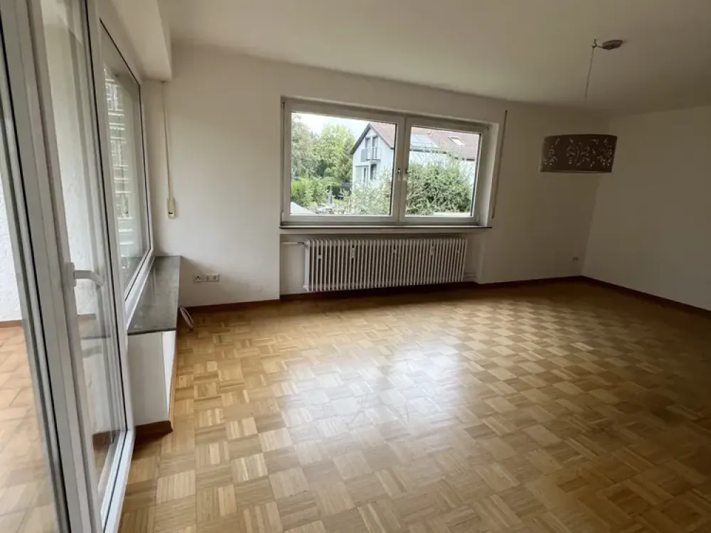 Sehr helle und schöne 3,5- Zi.-Whg. in ruhiger Lage im Grünen