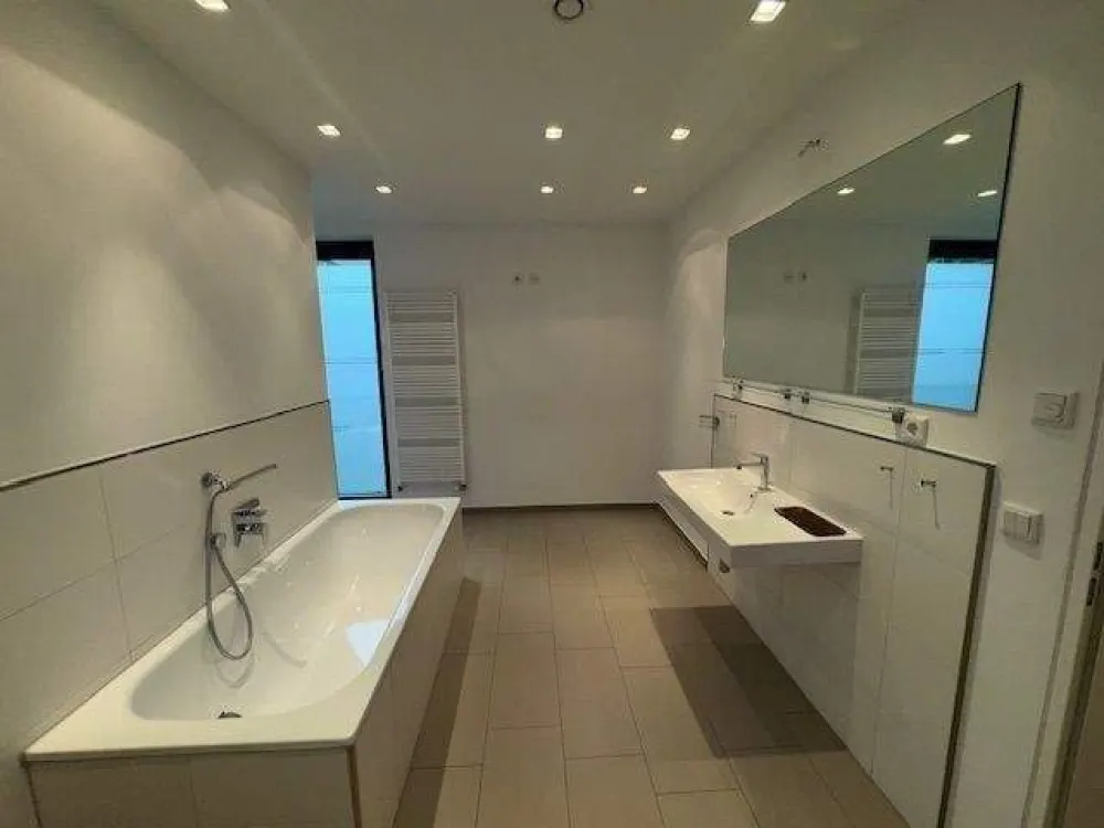 Großzügige 3 Zimmerwohnung am Wasser