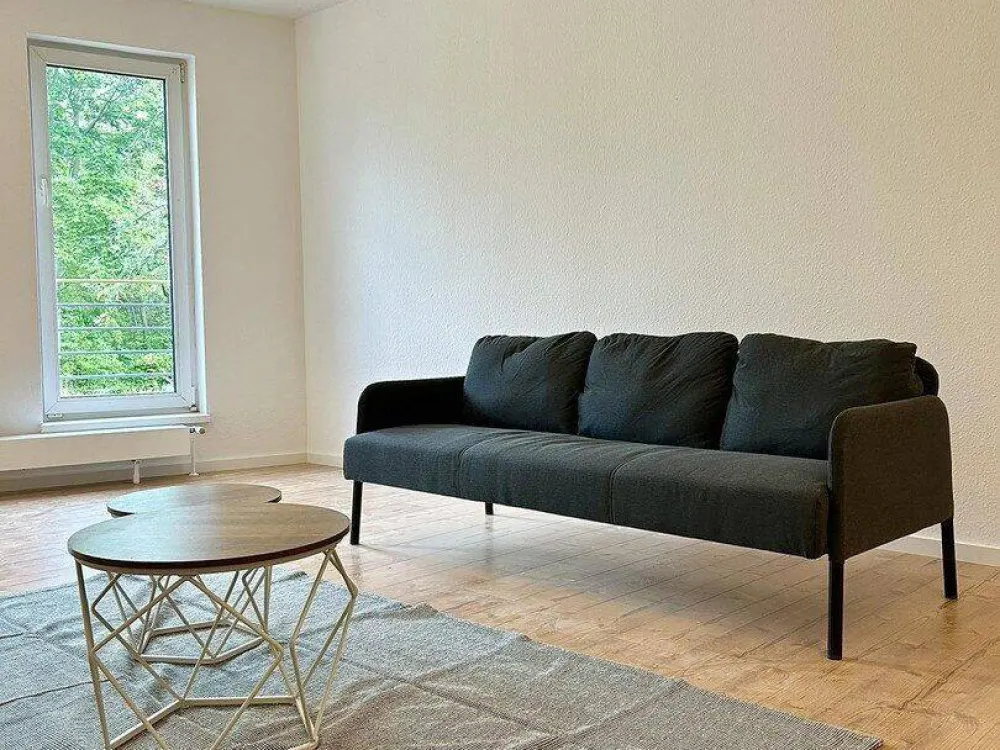 ?? Erstklassig renovierte & möblierte 2-Zimmer-Wohnung mit Einbauküche & Tiefgarage