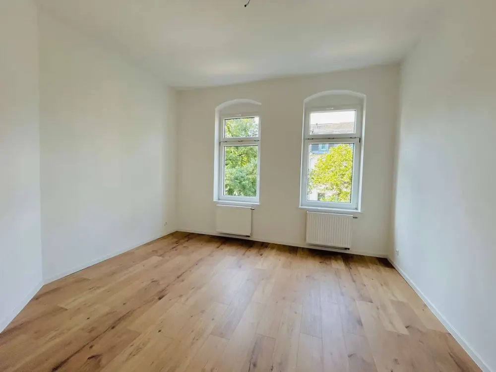 Your New Home in Dresden, First Occupancy After Renovation!