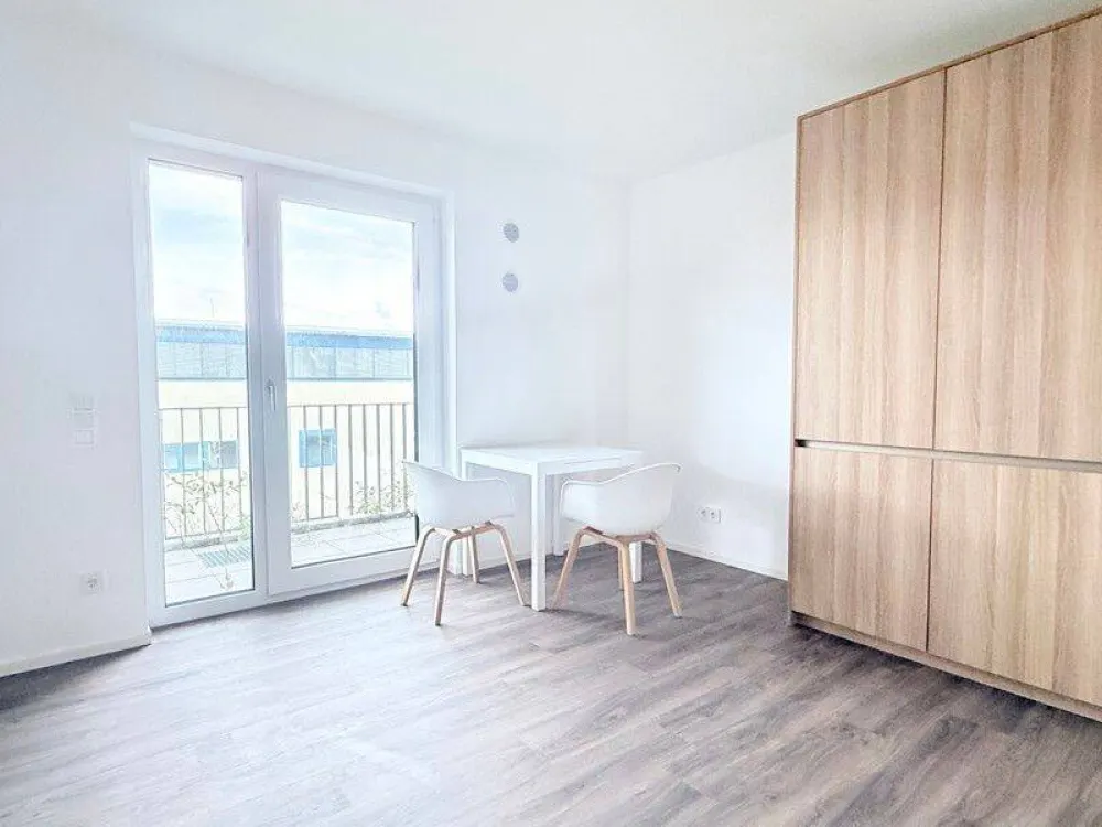 Großzügiges möbliertes 1,5-Zimmer-Appartment mit Dachterasse