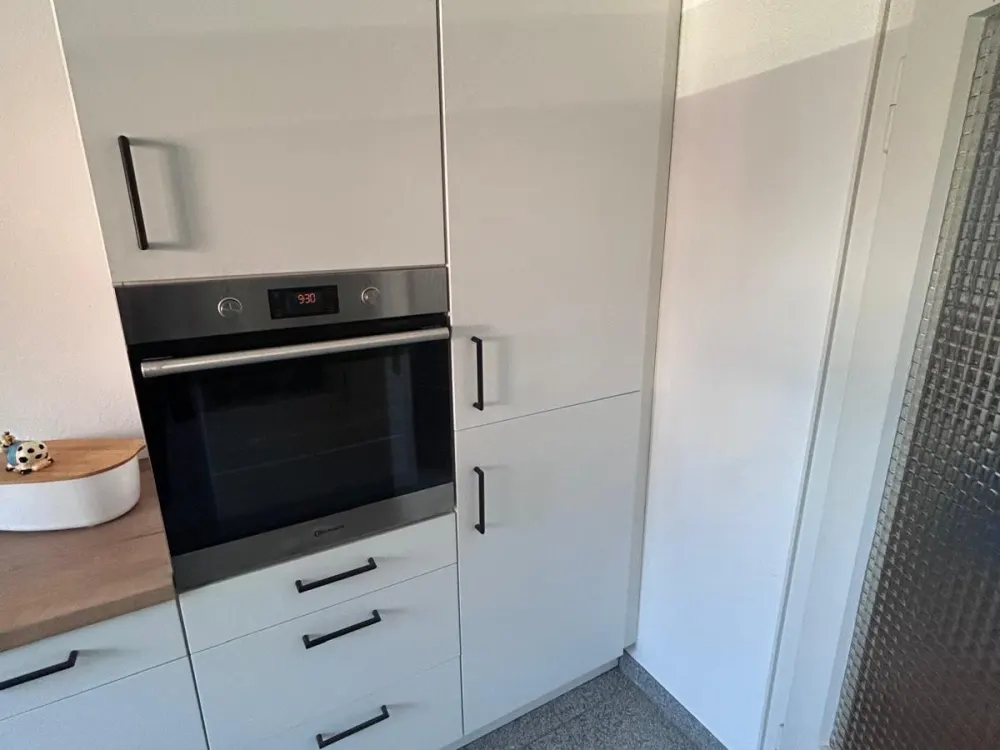 ⭐️ Gepflegte Wohnung mit Garten, gr. Wohnzimmer, Laminat, Badewanne, Dusche, EBK möglich⭐️