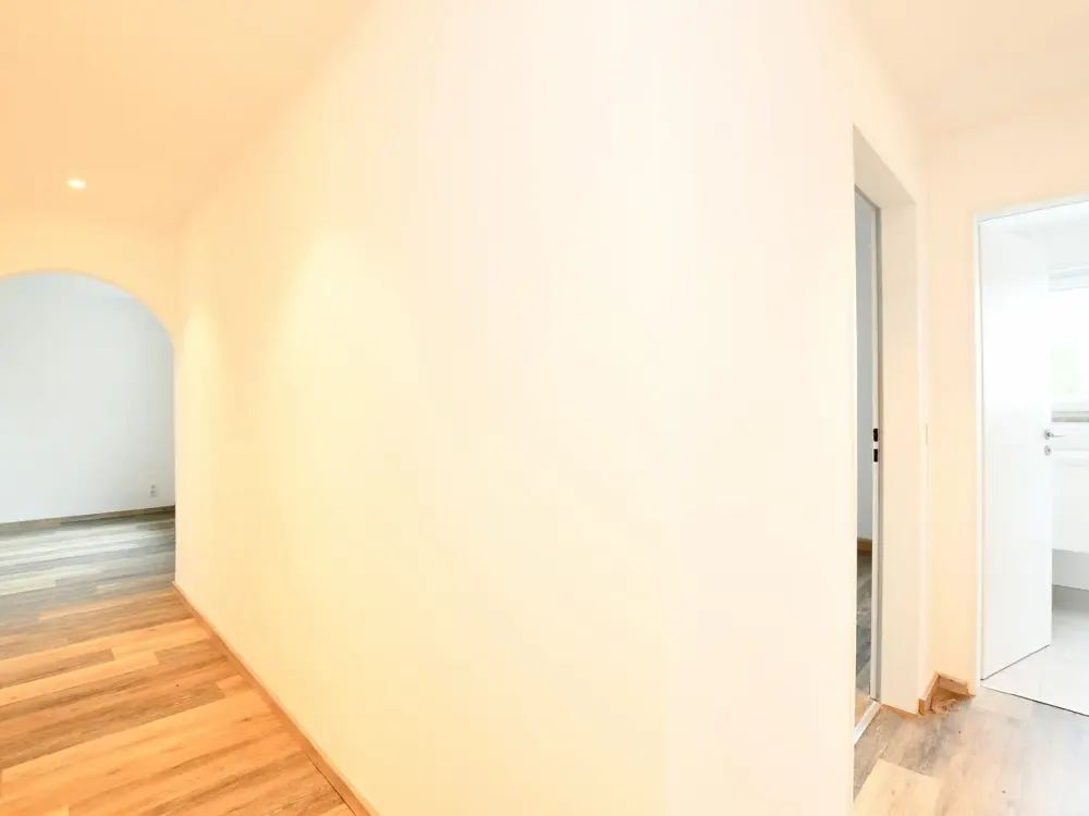 AIGNER - Großzügige 3-Zimmer Wohnung in Puchheim mit Südwest-Loggia & zwei Stellplätzen